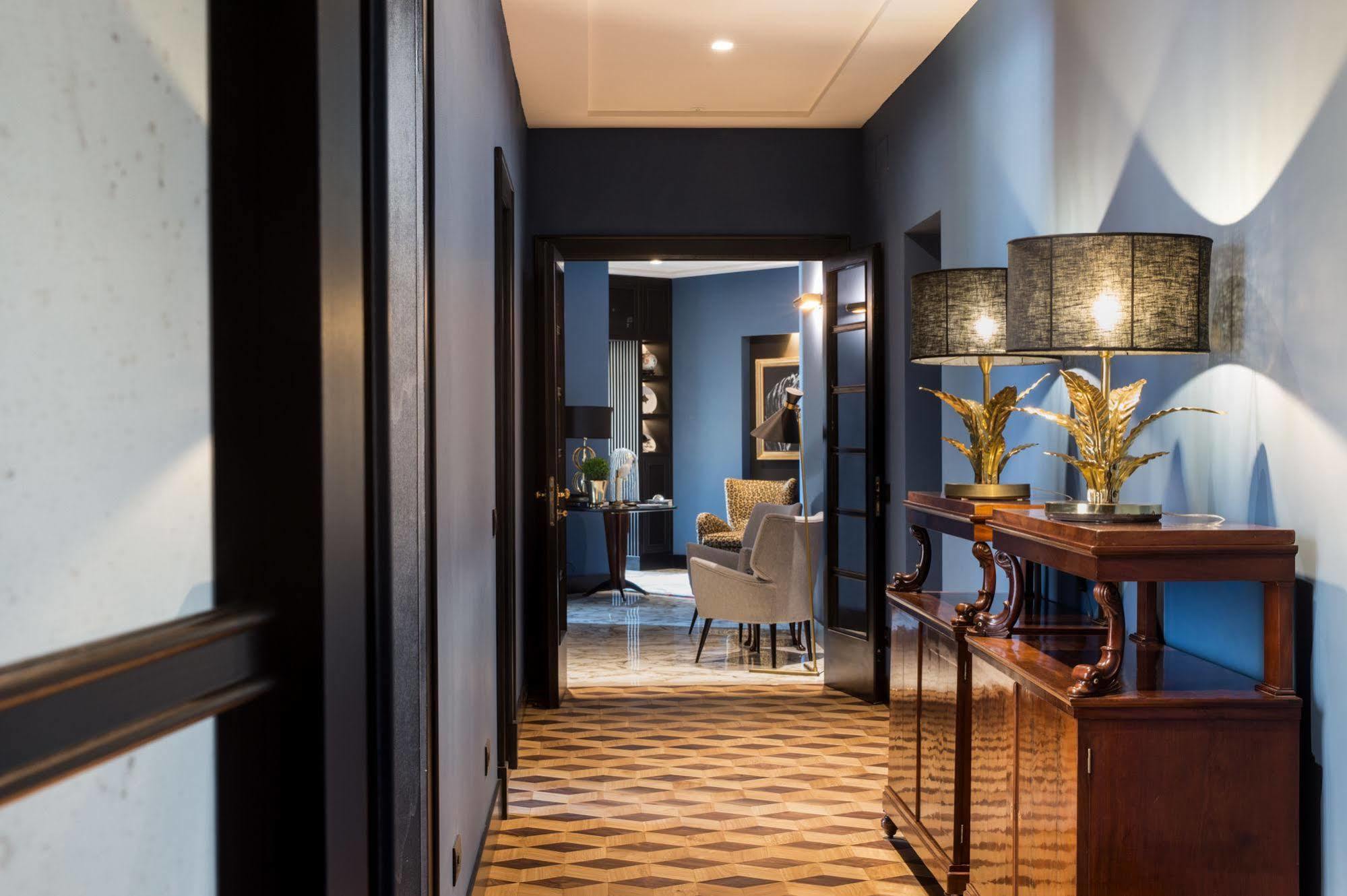 Velona'S Jungle Luxury Suites Firenze Bagian luar foto